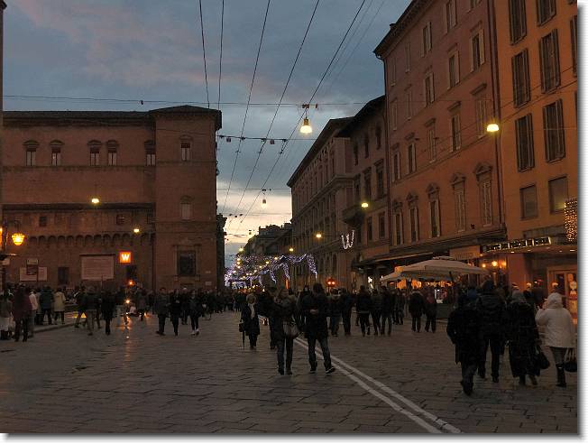 Clicca per scorrere le foto originali ingrandite