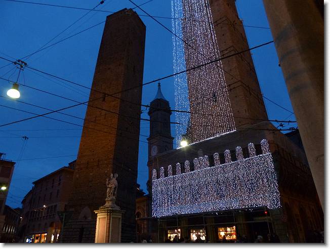 Clicca per scorrere le foto originali ingrandite