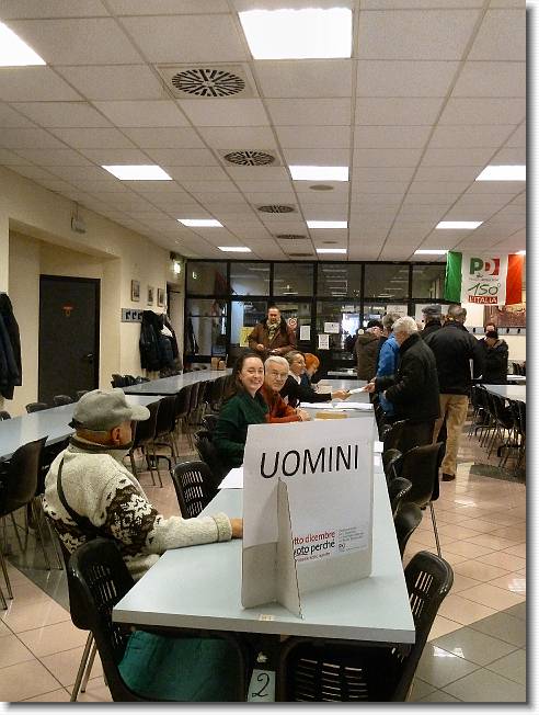 Clicca per scorrere le foto originali ingrandite