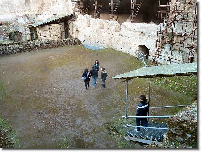 Clicca per scorrere le foto originali ingrandite