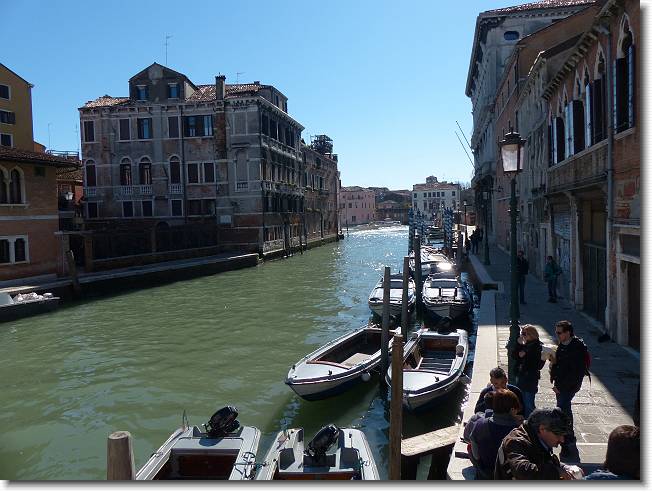 Clicca per scorrere le foto originali ingrandite