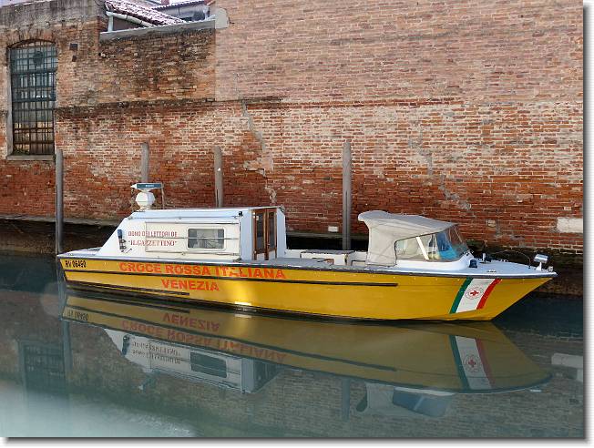 Clicca per scorrere le foto originali ingrandite