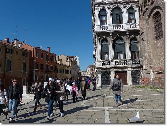 Clicca per scorrere le foto originali ingrandite