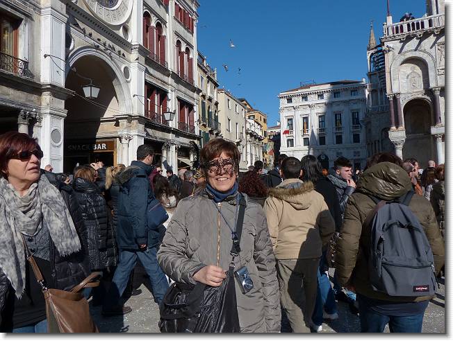 Clicca per scorrere le foto originali ingrandite