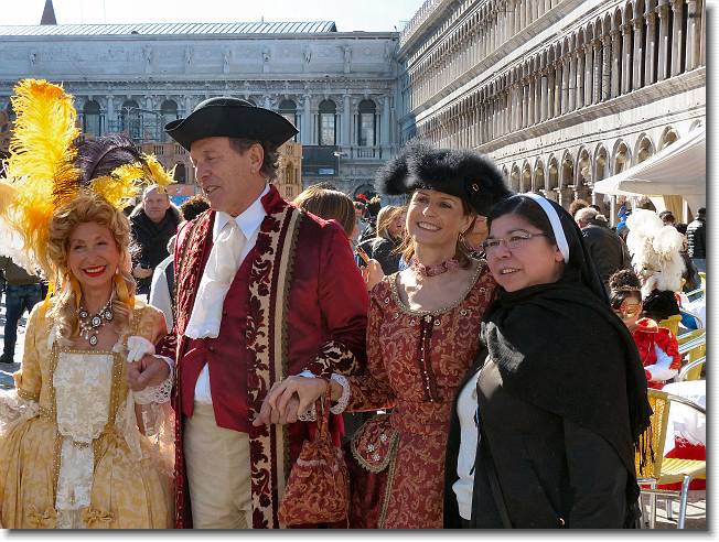 Clicca per scorrere le foto originali ingrandite