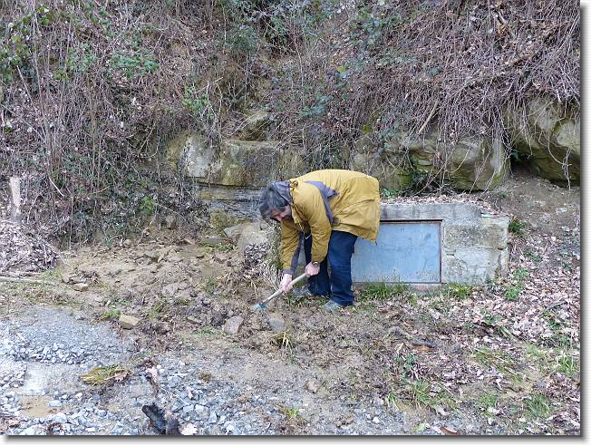 Clicca per scorrere le foto originali ingrandite