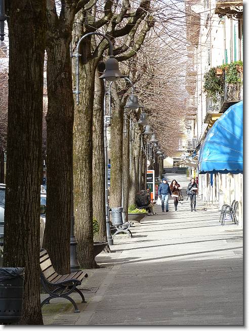 Clicca per scorrere le foto originali ingrandite