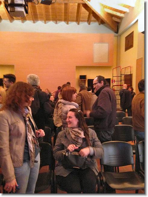 Clicca per scorrere le foto originali ingrandite