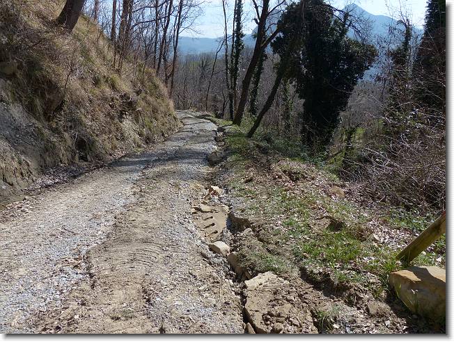 Clicca per scorrere le foto originali ingrandite
