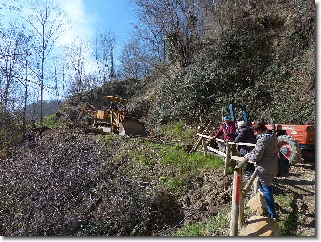 Clicca per scorrere le foto originali ingrandite