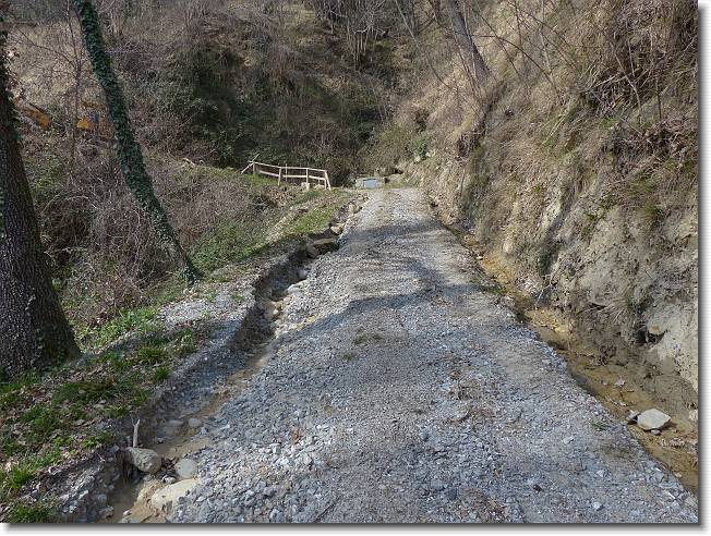 Clicca per scorrere le foto originali ingrandite