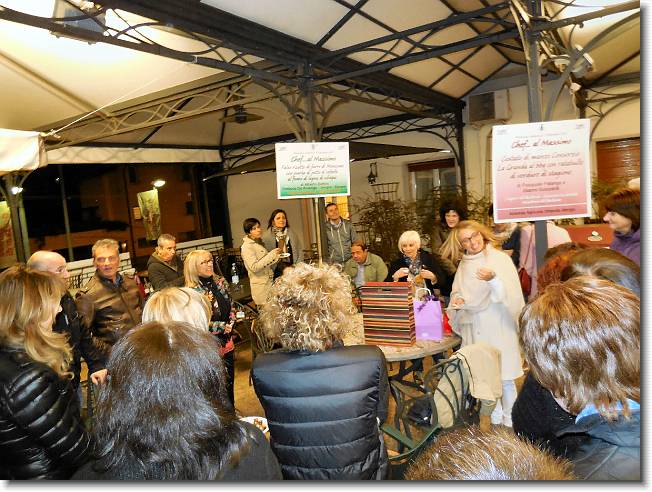 Clicca per scorrere le foto originali ingrandite