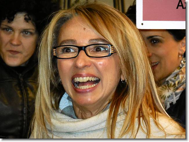 Clicca per scorrere le foto originali ingrandite