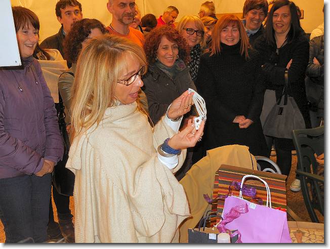 Clicca per scorrere le foto originali ingrandite