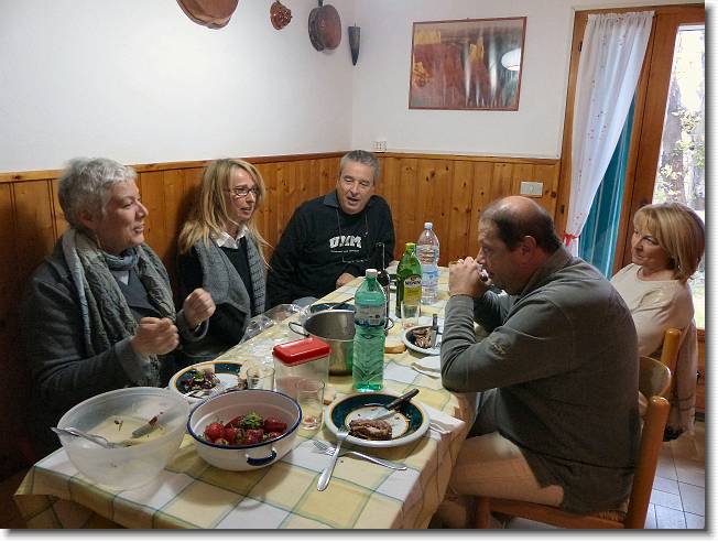 Clicca per scorrere le foto originali ingrandite