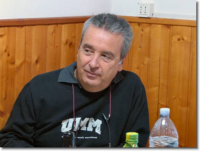 Clicca per scorrere le foto originali ingrandite