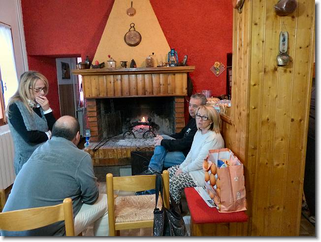 Clicca per scorrere le foto originali ingrandite