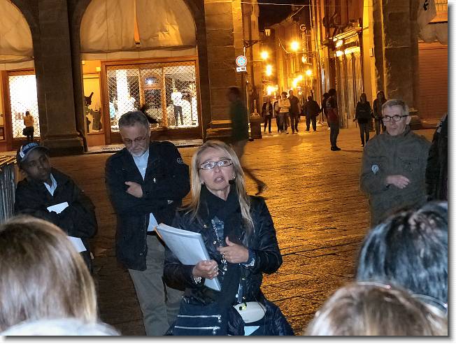 Clicca per scorrere le foto originali ingrandite