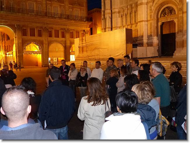 Clicca per scorrere le foto originali ingrandite
