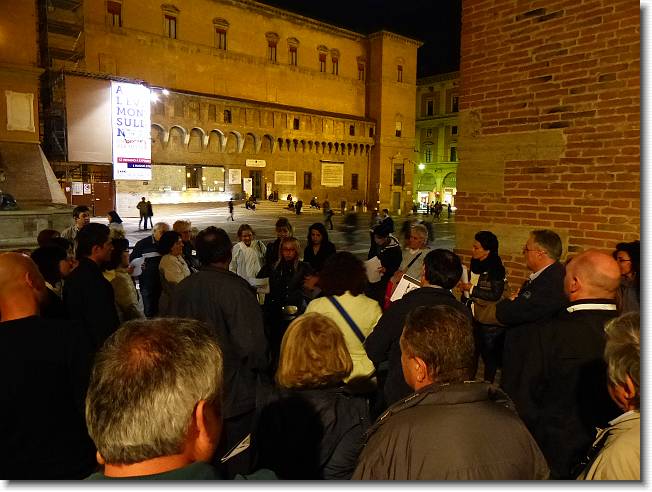 Clicca per scorrere le foto originali ingrandite