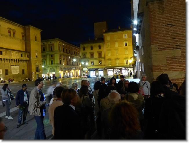 Clicca per scorrere le foto originali ingrandite