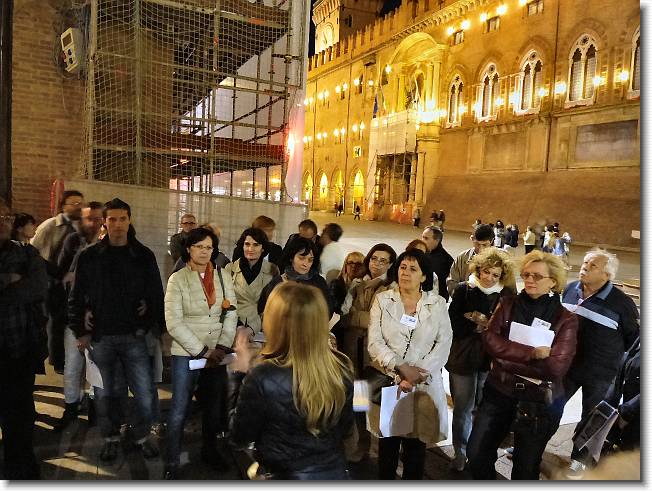 Clicca per scorrere le foto originali ingrandite