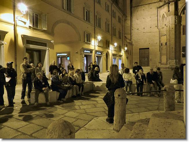 Clicca per scorrere le foto originali ingrandite