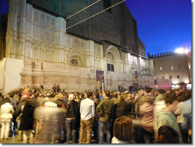 Clicca per scorrere le foto originali ingrandite