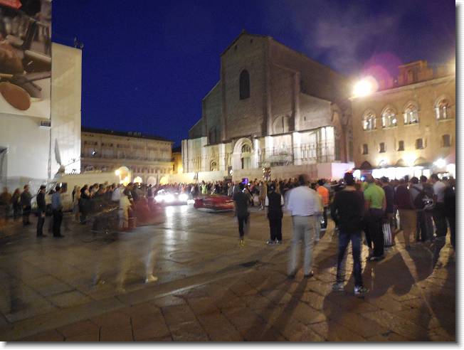 Clicca per scorrere le foto originali ingrandite