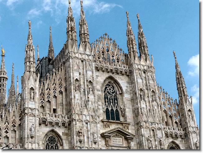 Clicca per scorrere le foto originali ingrandite