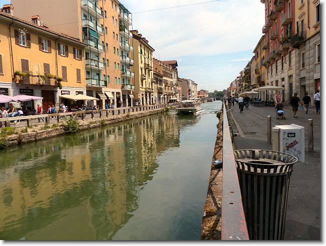 Clicca per scorrere le foto originali ingrandite