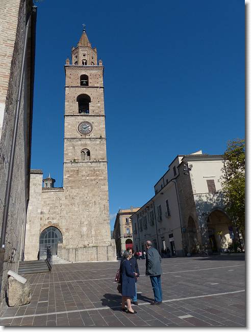 Clicca per scorrere le foto originali ingrandite