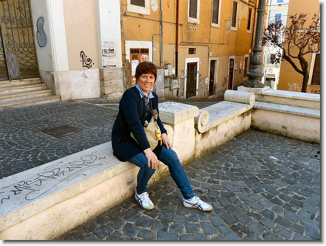 Clicca per scorrere le foto originali ingrandite