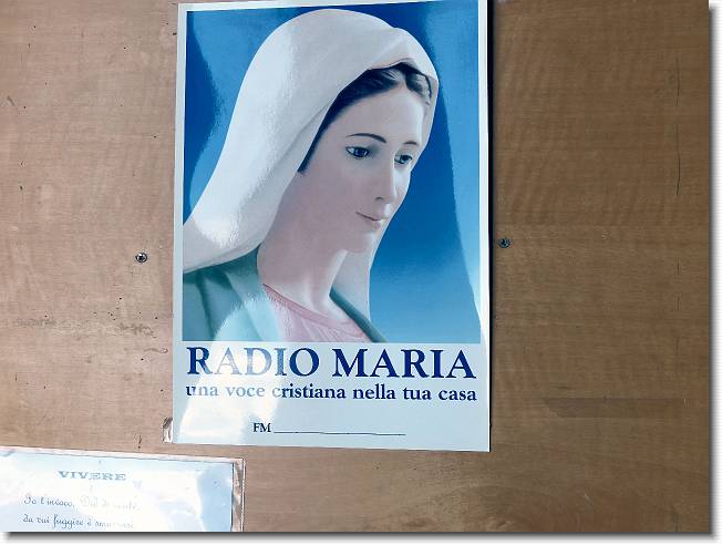 Clicca per scorrere le foto originali ingrandite