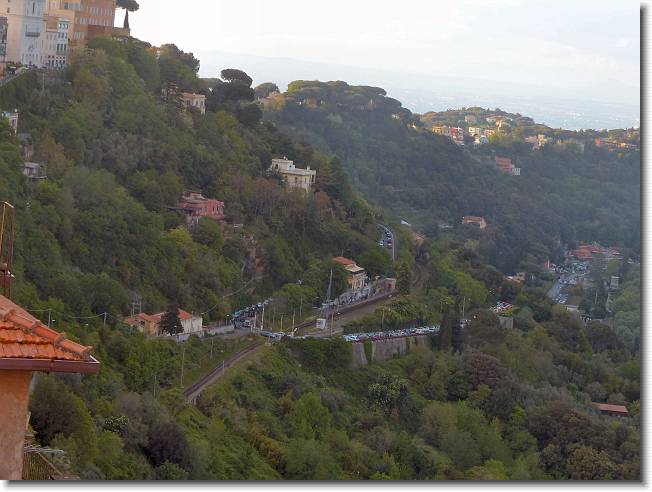 Clicca per scorrere le foto originali ingrandite