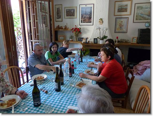 Clicca per scorrere le foto originali ingrandite