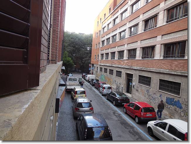 Clicca per scorrere le foto originali ingrandite