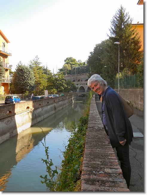 Clicca per scorrere le foto originali ingrandite