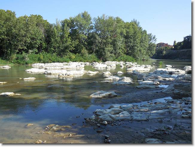 Clicca per scorrere le foto originali ingrandite