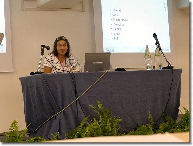 Clicca per scorrere le foto originali ingrandite