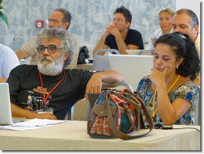 Clicca per scorrere le foto originali ingrandite