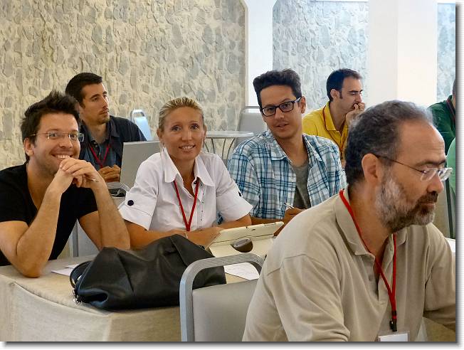 Clicca per scorrere le foto originali ingrandite