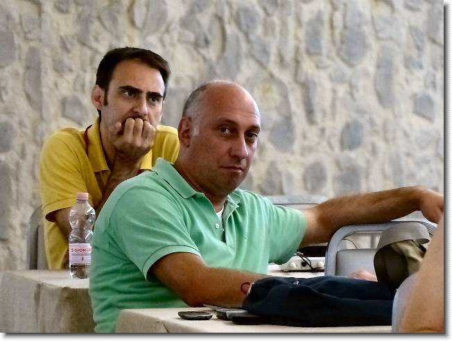 Clicca per scorrere le foto originali ingrandite