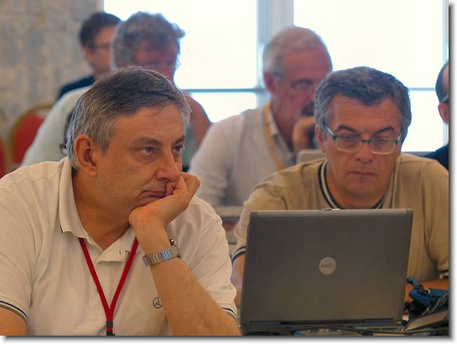 Clicca per scorrere le foto originali ingrandite