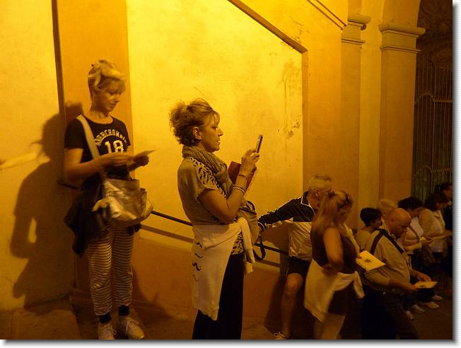 Clicca per scorrere le foto originali ingrandite