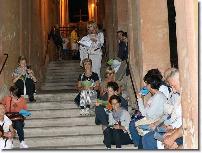 Clicca per scorrere le foto originali ingrandite