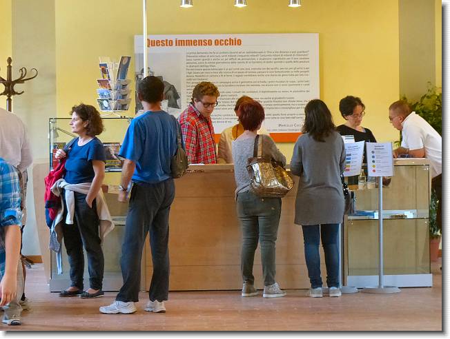 Clicca per scorrere le foto originali ingrandite
