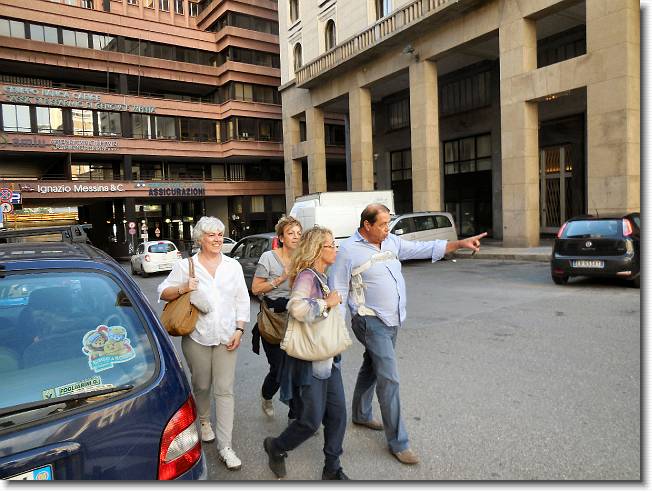 Clicca per scorrere le foto originali ingrandite