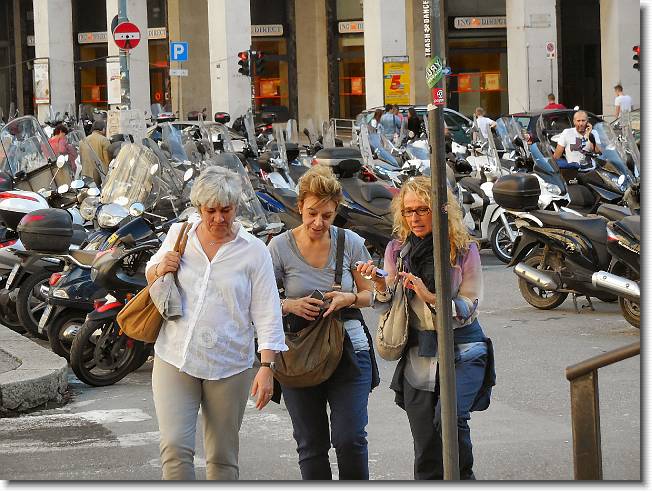 Clicca per scorrere le foto originali ingrandite