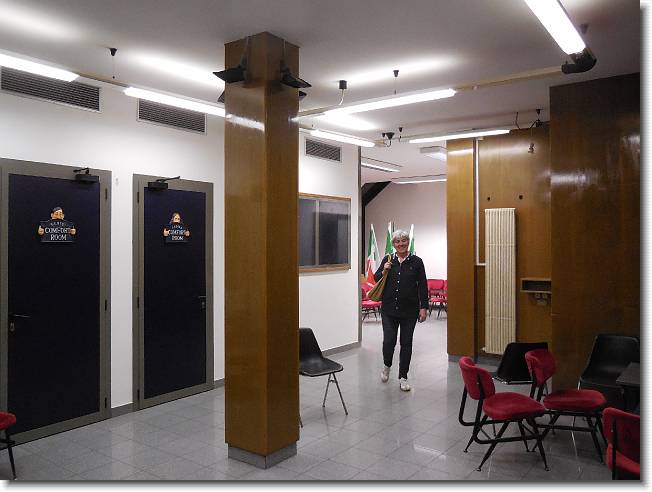 Clicca per scorrere le foto originali ingrandite